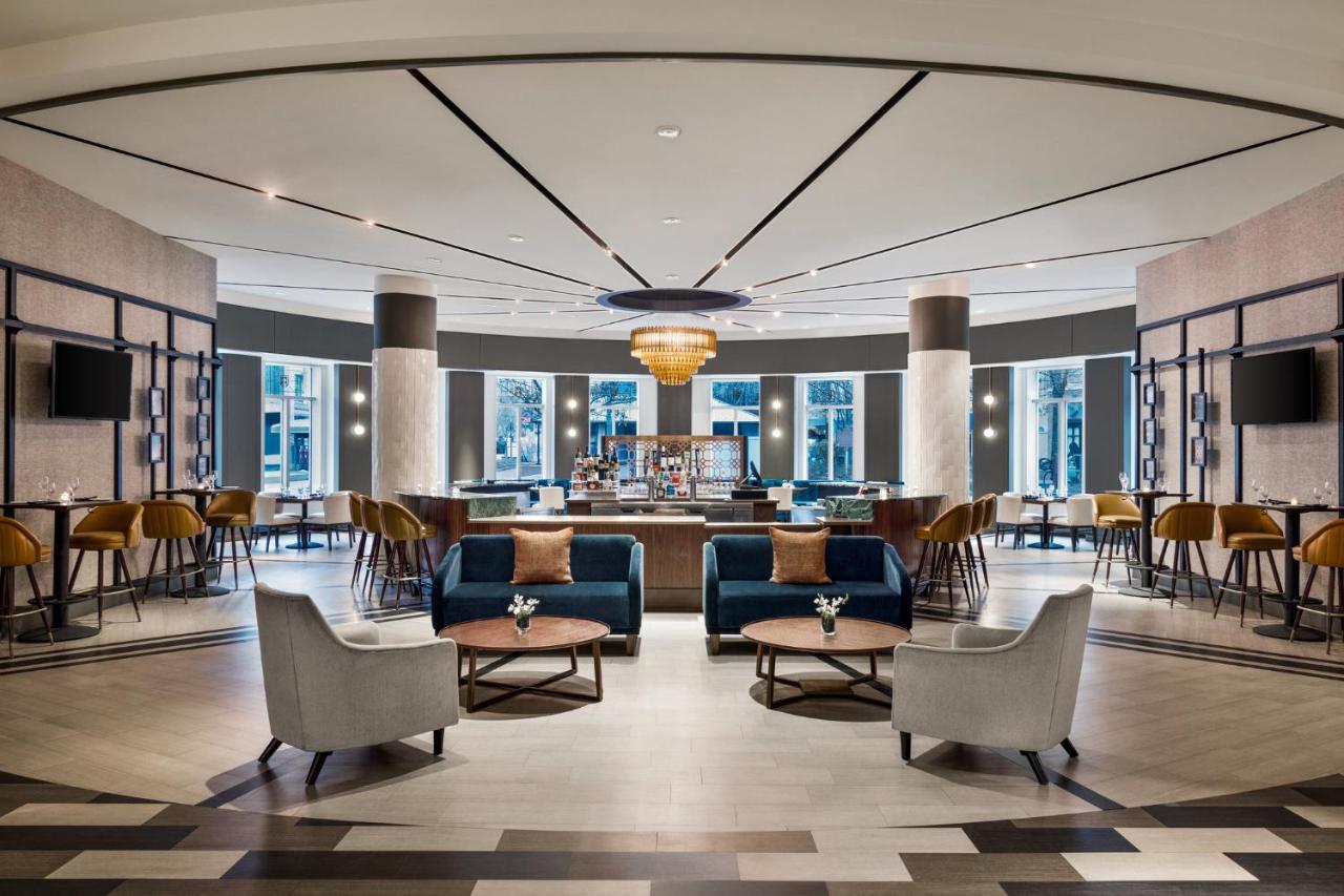 คราวน์ พลาซา คลีฟแลนด์ แอท เพลย์เฮาส์ สแควร์ Hotel ภายนอก รูปภาพ