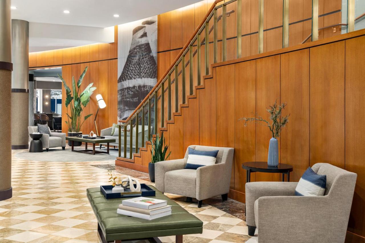 คราวน์ พลาซา คลีฟแลนด์ แอท เพลย์เฮาส์ สแควร์ Hotel ภายนอก รูปภาพ